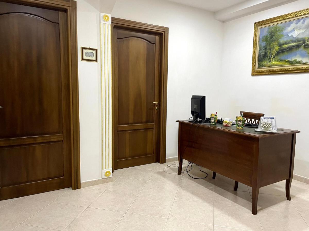 Bed and Breakfast Le Lumie Pachino Esterno foto