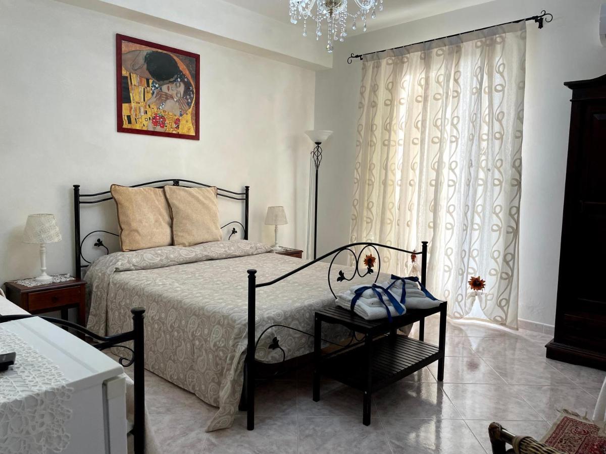 Bed and Breakfast Le Lumie Pachino Esterno foto